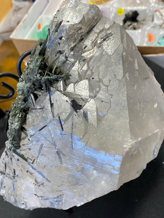 Tourmaline on quartz